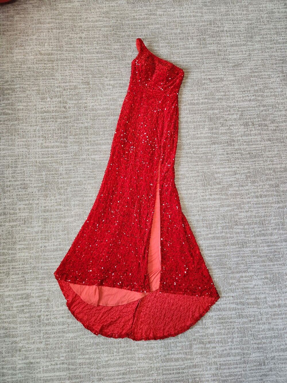 Red Sequin One Shoulder Crushed Velvet Maxi Dress with High Slit size 00 - Picture 2 of 12